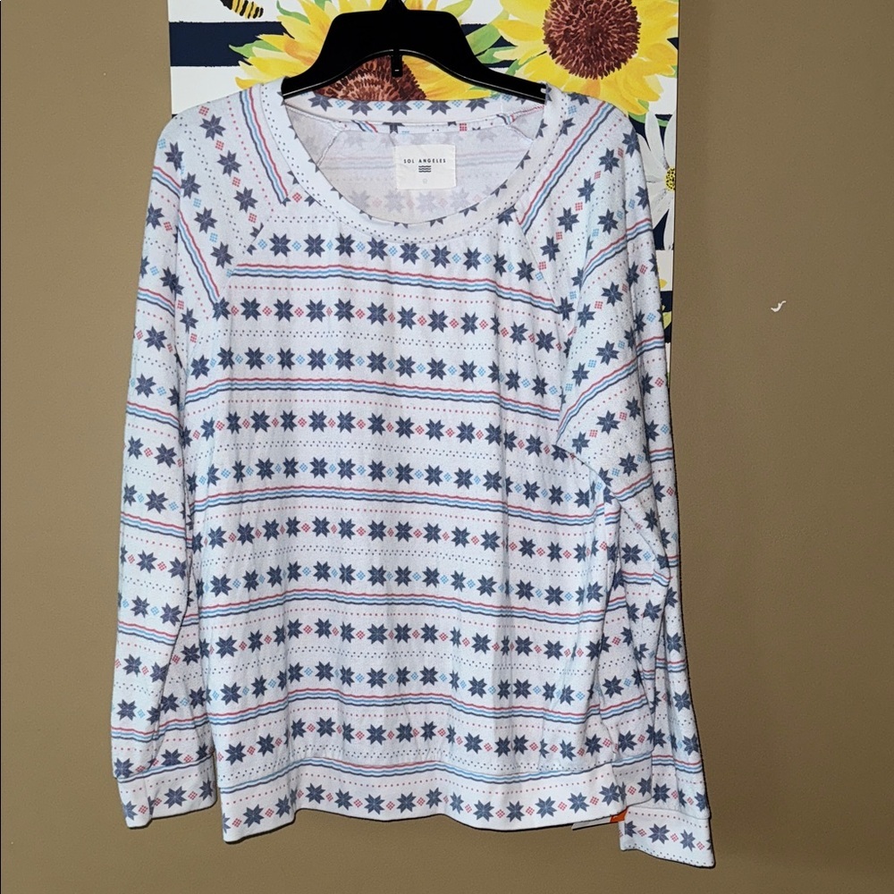 Sol Angeles Women's Long Sleeve Top - White and Blue Pattern L